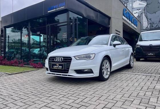 AUDI A3 1.8 TFSI SEDAN AMBITION 16V 180CV GASOLINA 4P AUTOMÁTICO